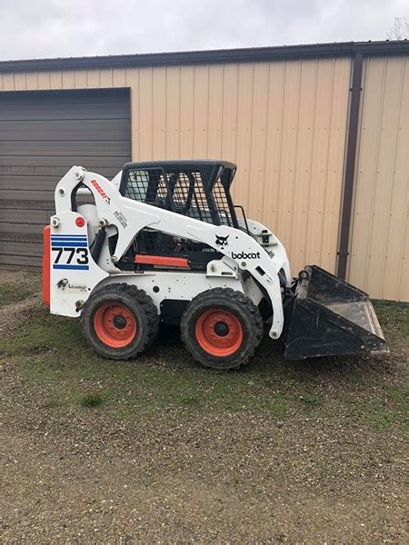 is 3000 hours a lot for a skid steer|used skid steer hours.